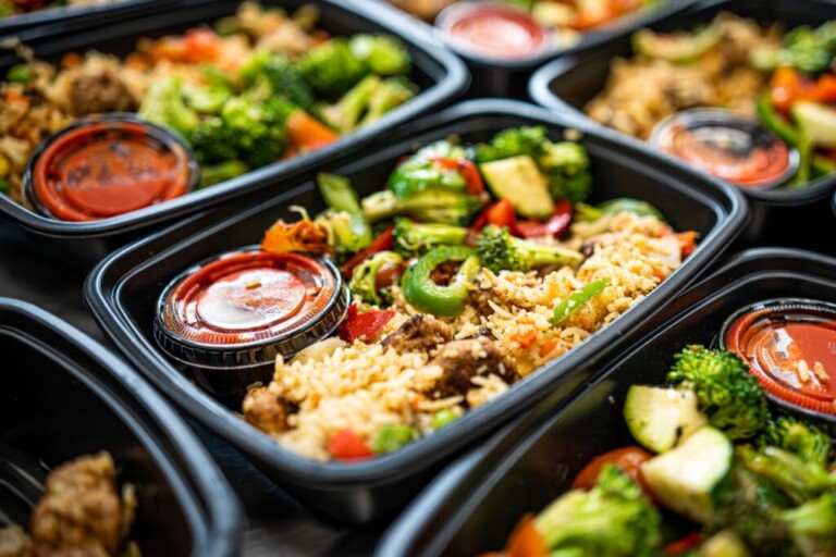 Green harissa turkey meatballs is one of the many flavor options of MPS.