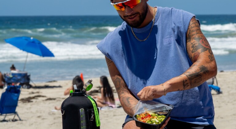 Weight loss program that is consistent with Meal Prep Sunday.