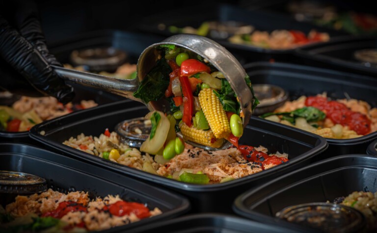 Chef-crafted, macro-balanced, and never frozen meals that help with weight loss.