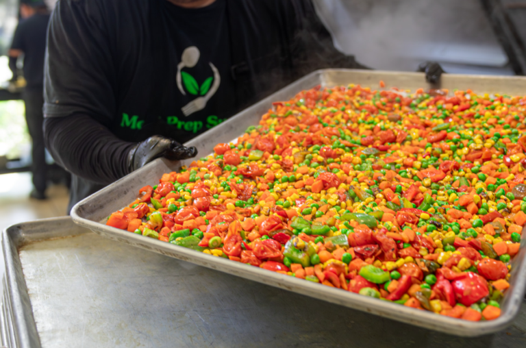 While many food delivery services rely on frozen food be efficient, Meal Prep Sunday differs with fresh ingredients.